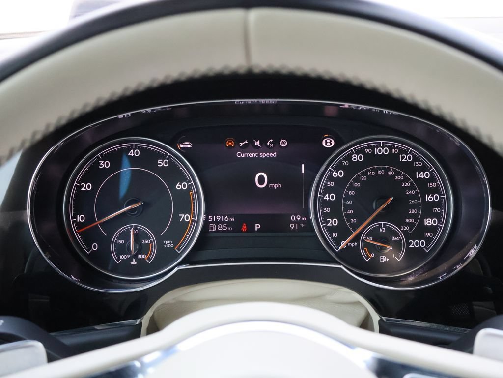 Used 2018 Bentley Bentayga AWD/4WD image 29