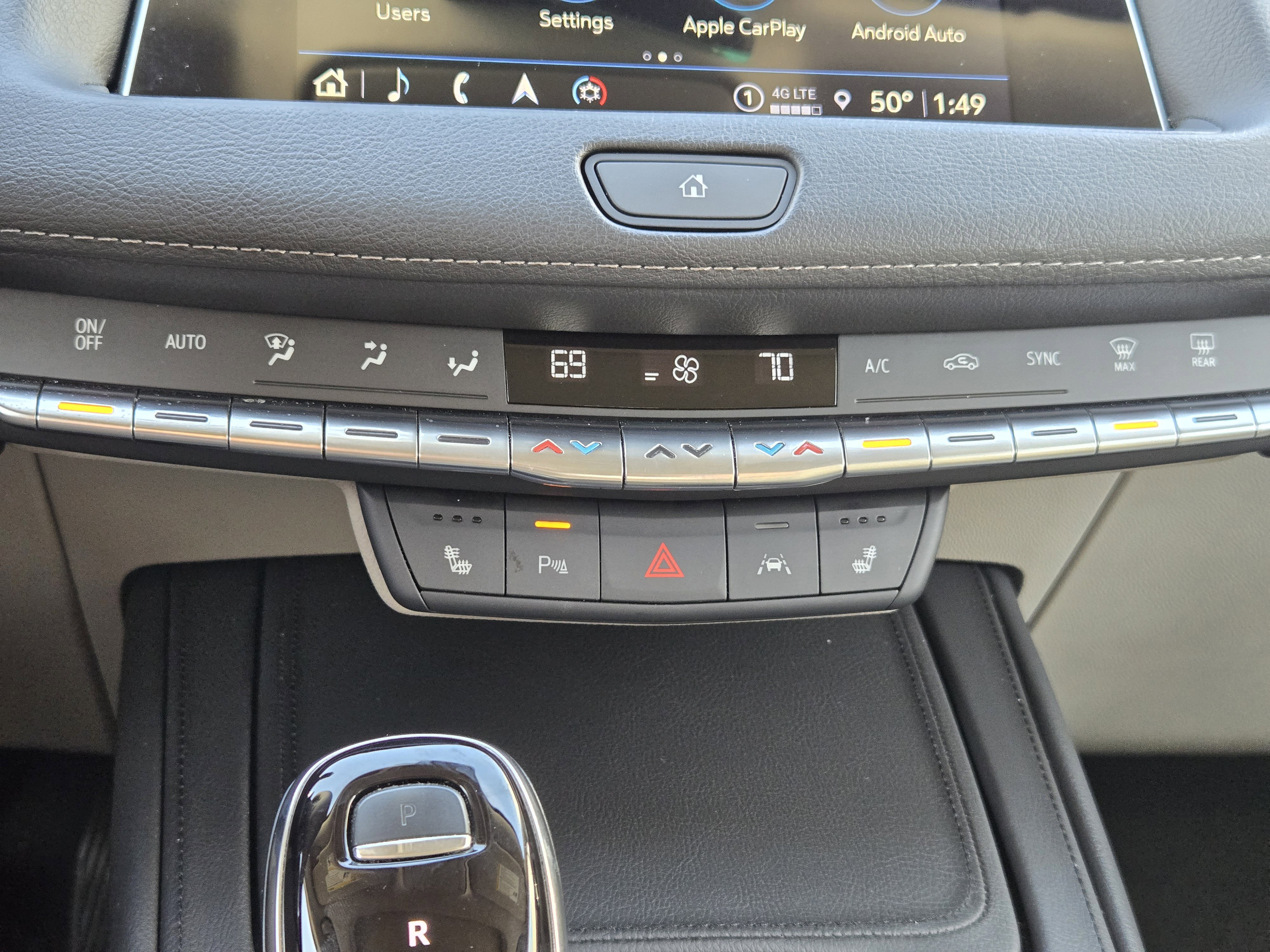 Used 2022 Cadillac XT4 Luxury w/ Cold Weather Package image 21