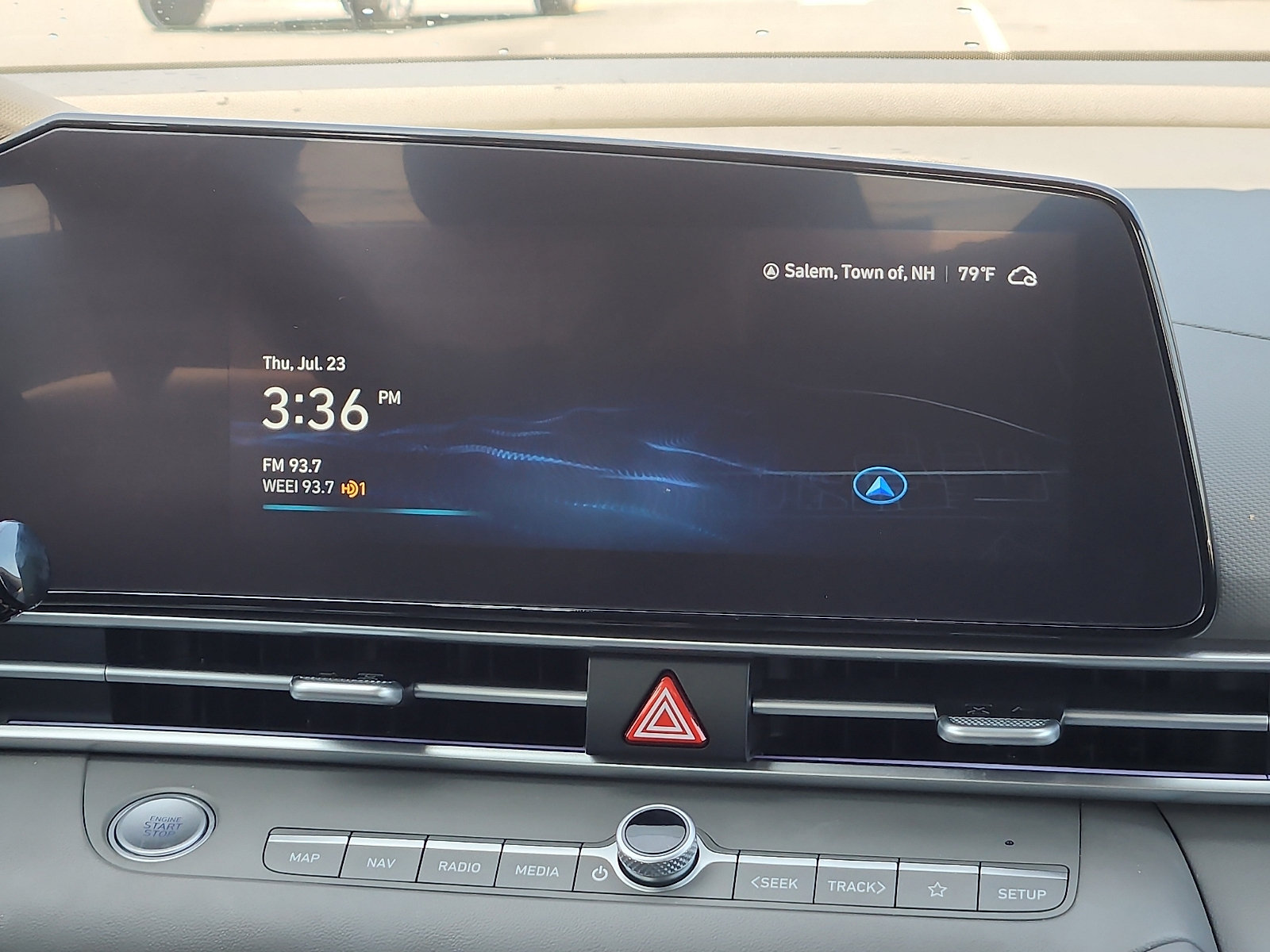Certified 2024 Hyundai Elantra SEL FWD image 17