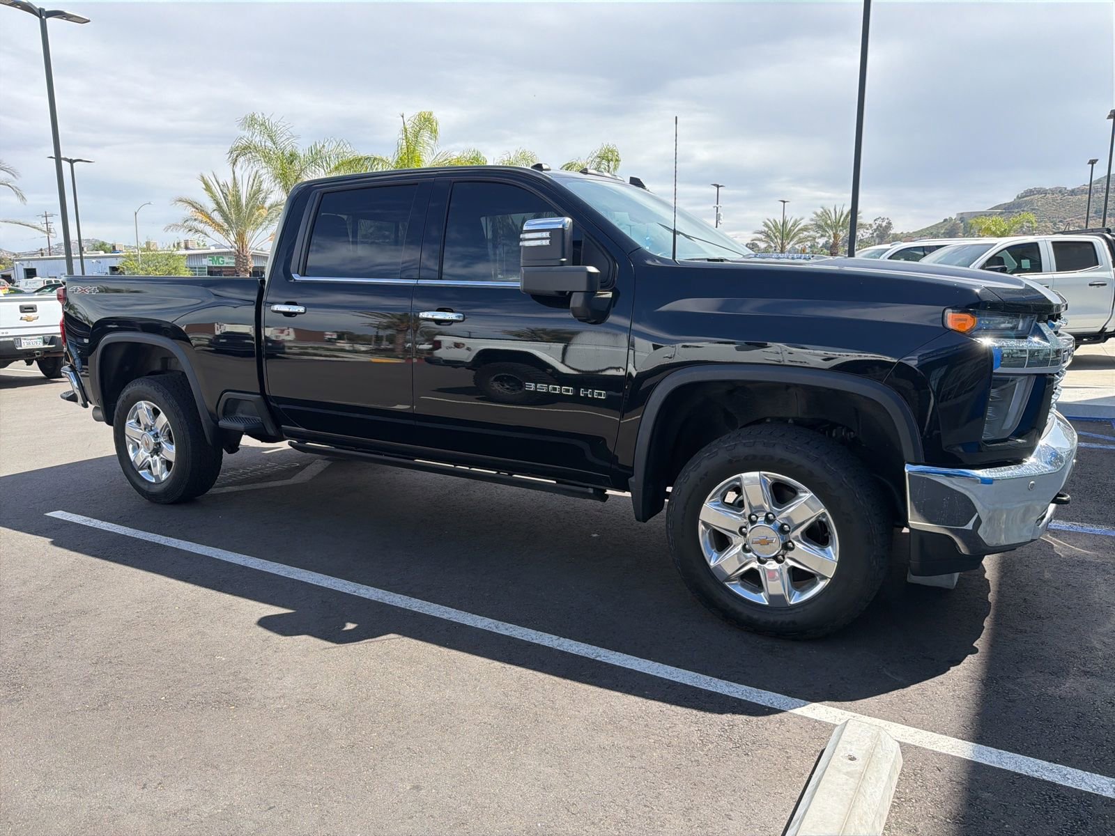 Used 2021 Chevrolet Silverado 3500 LTZ w/ LTZ Premium Package image 4