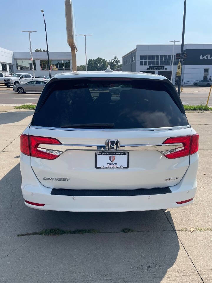 Used 2018 Honda Odyssey Touring image 7