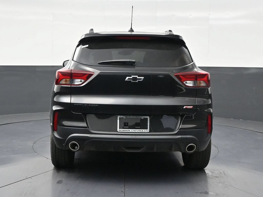 Used 2022 Chevrolet TrailBlazer RS w/ Sun and Liftgate Package FWD image 4
