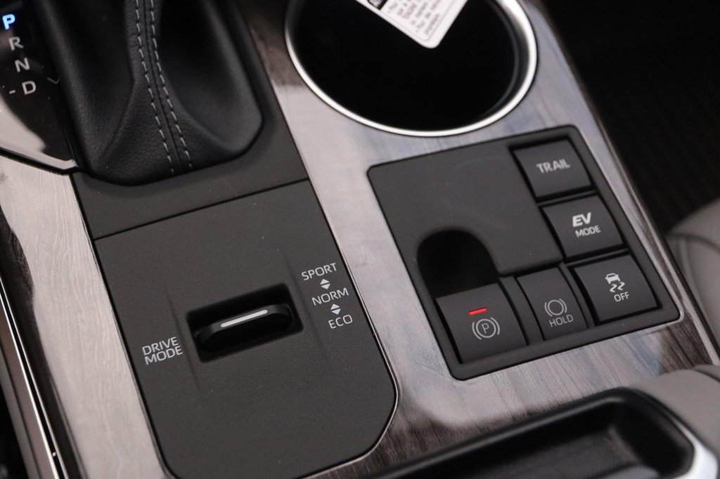 New 2026 Toyota Highlander Platinum AWD/4WD image 23