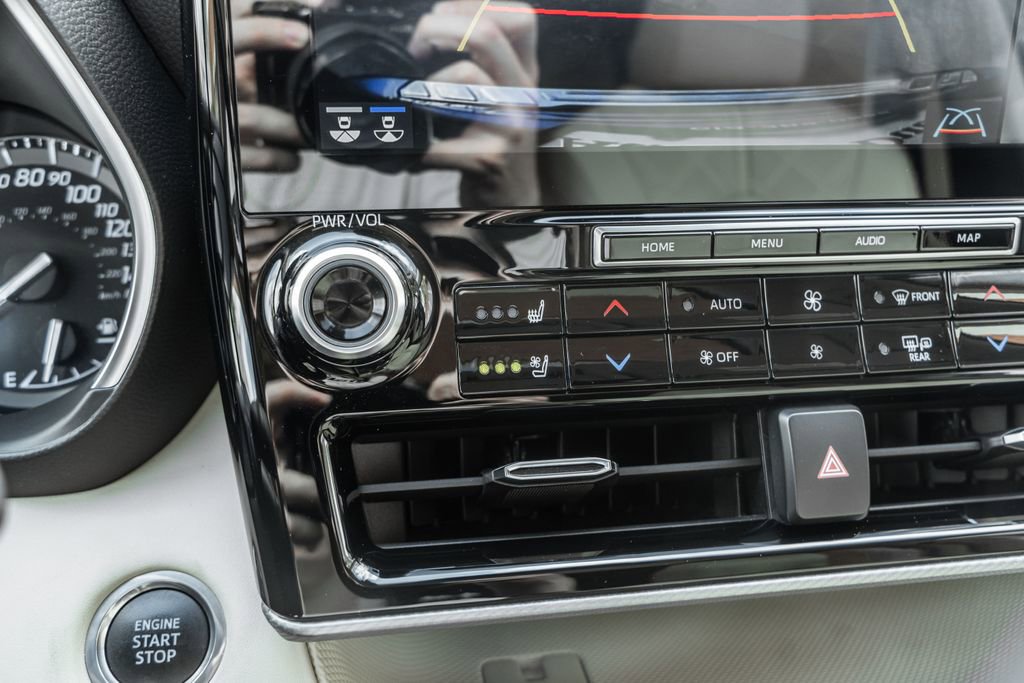 Used 2020 Toyota Highlander Platinum image 21