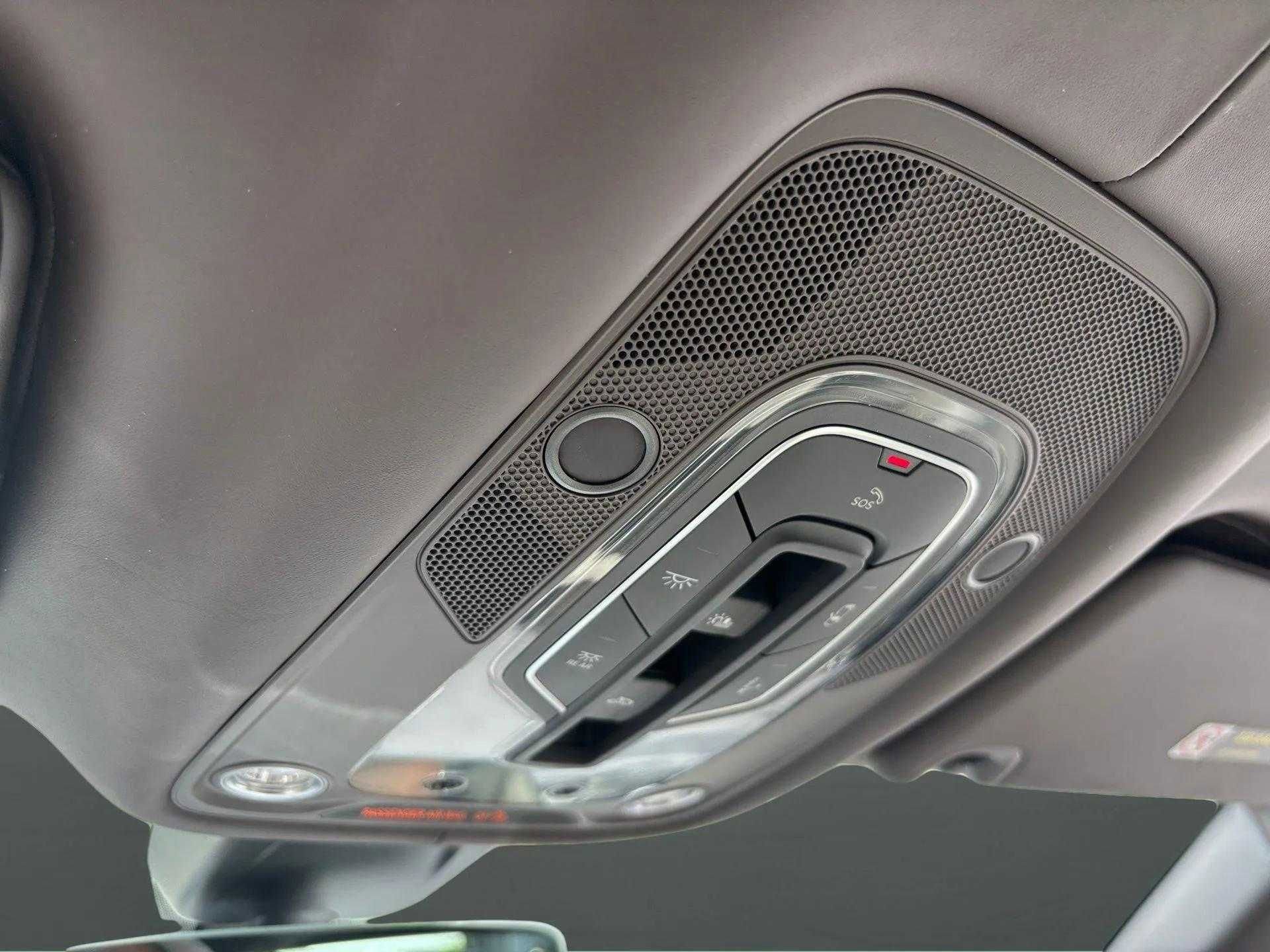 New 2025 Bentley Bentayga Extended Wheelbase image 52