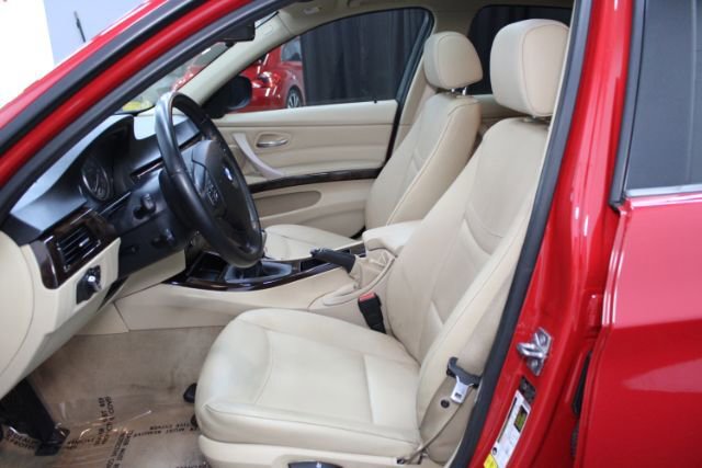 Used 2011 BMW 328i Sedan RWD image 11