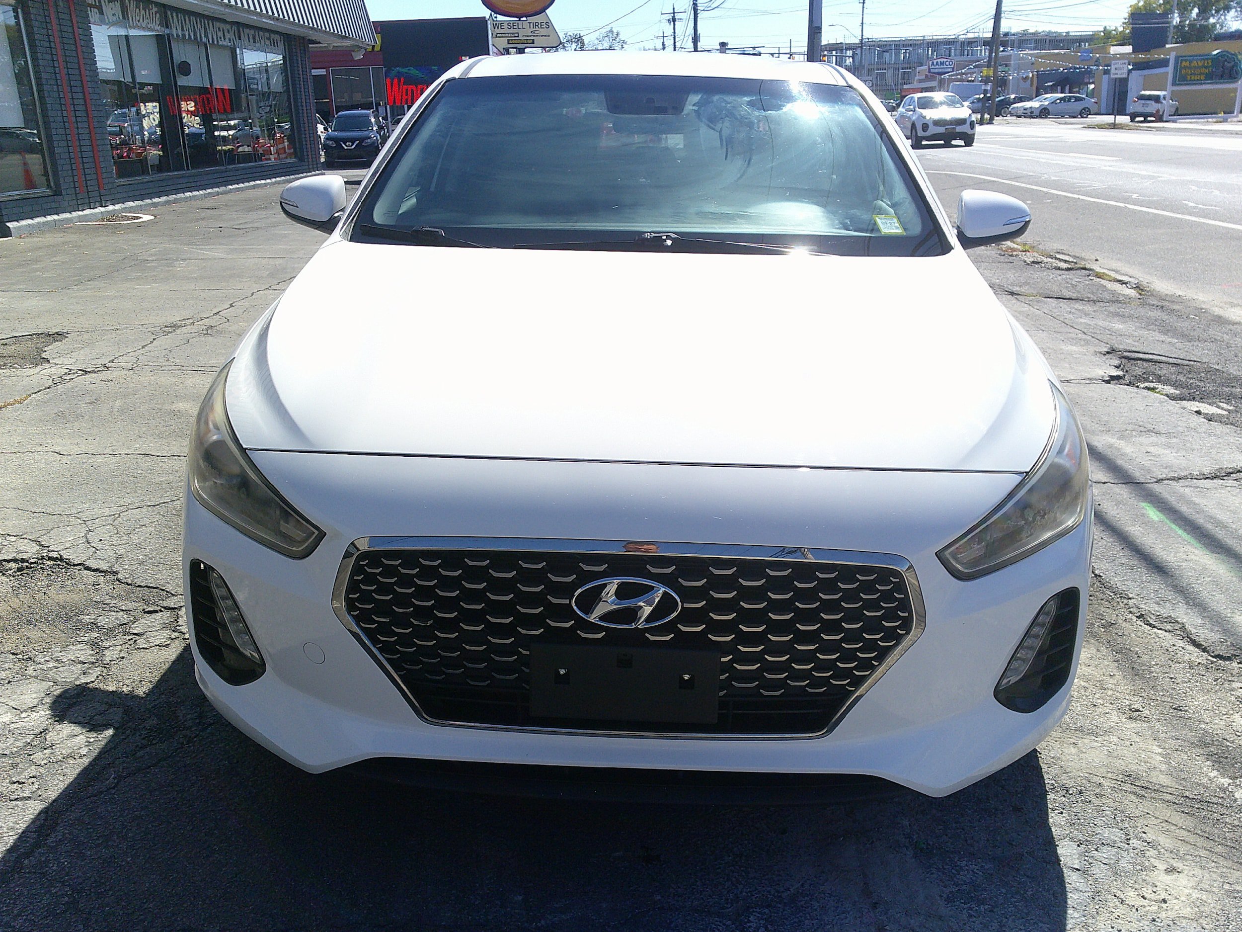 Used 2018 Hyundai Elantra GT w/ Style Package 02 FWD image 3