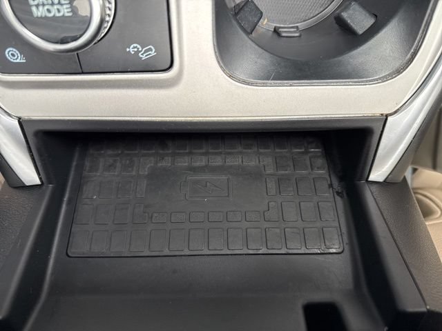 Used 2022 Ford Explorer Limited w/ Equipment Group 301A AWD/4WD image 31