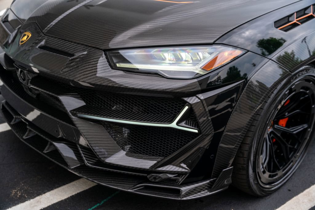 Used 2022 Lamborghini Urus AWD/4WD image 31