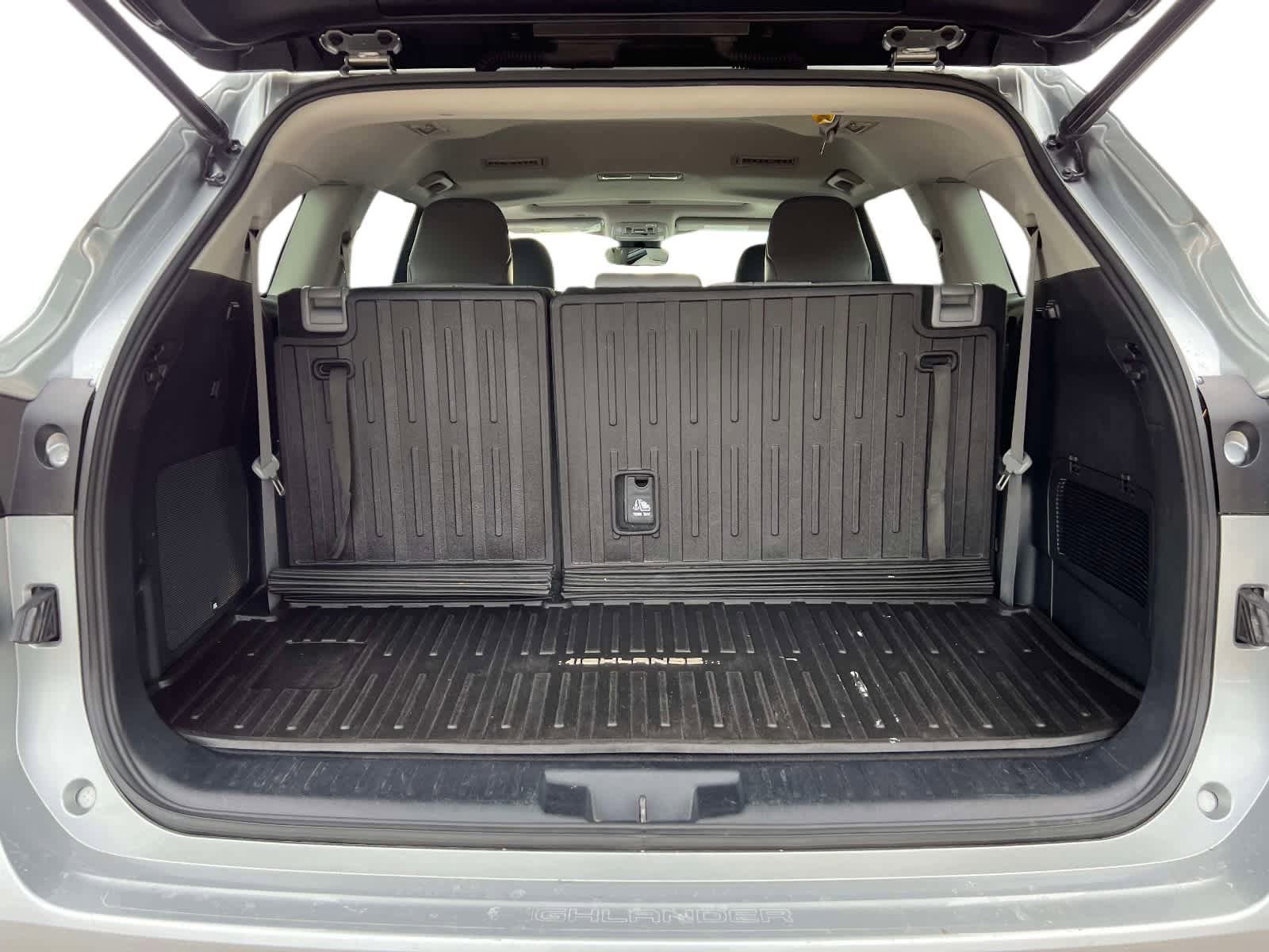 Used 2021 Toyota Highlander Limited image 10