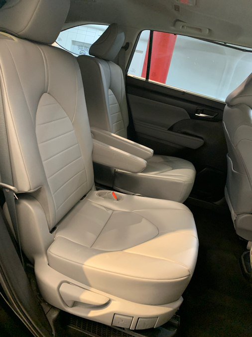 Used 2021 Toyota Highlander XLE AWD/4WD image 53