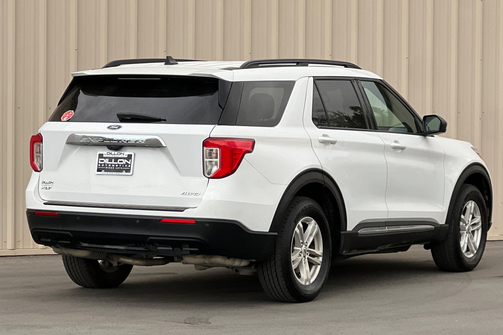 Used 2022 Ford Explorer XLT AWD/4WD image 7