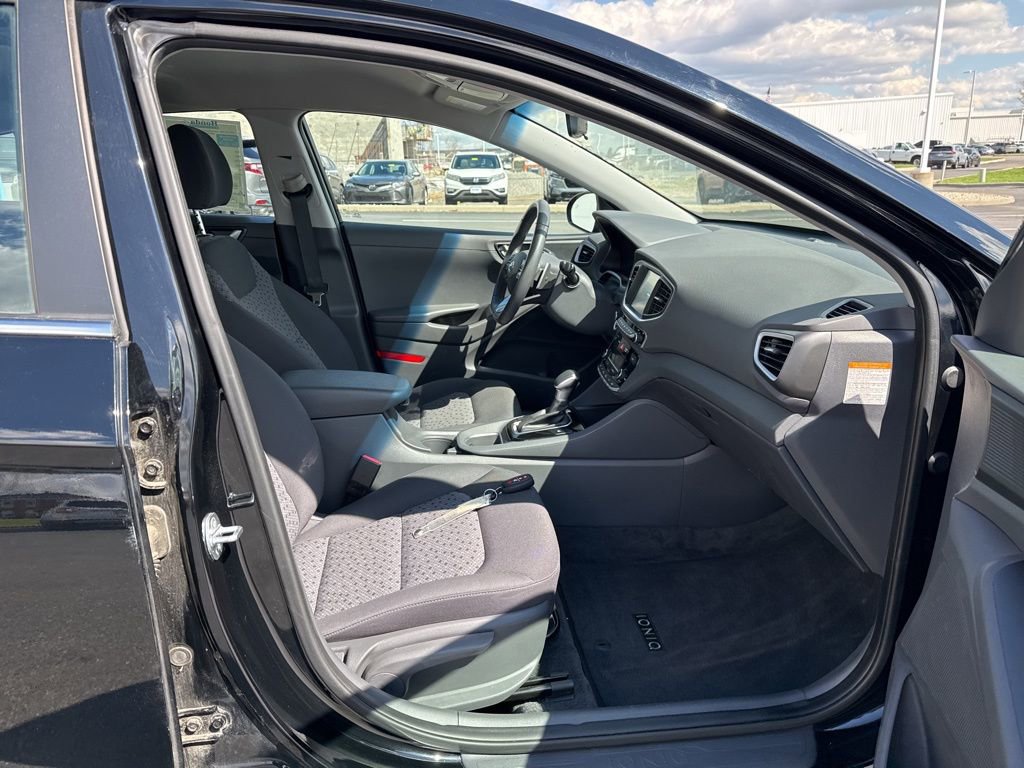 Used 2018 Hyundai Ioniq SEL image 38