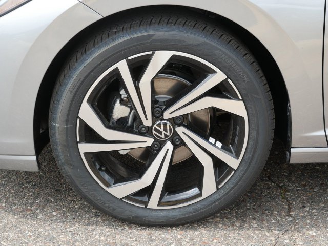 New 2026 Volkswagen Jetta SEL FWD image 5