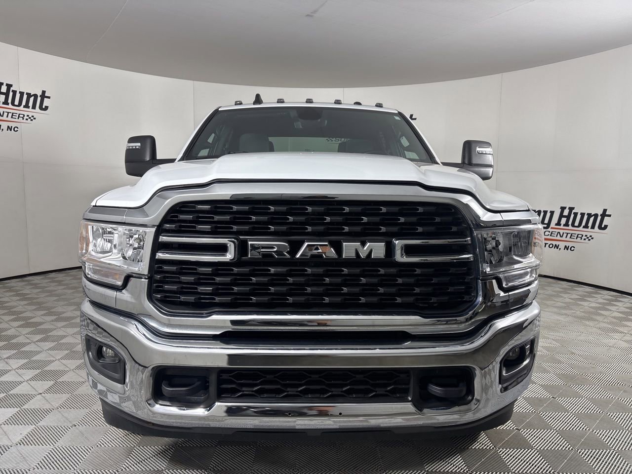 Used 2024 RAM 3500 Big Horn image 2