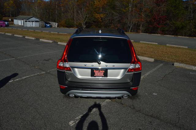 Used 2016 Volvo XC70 T5 Premier w/ Proximity Package image 10