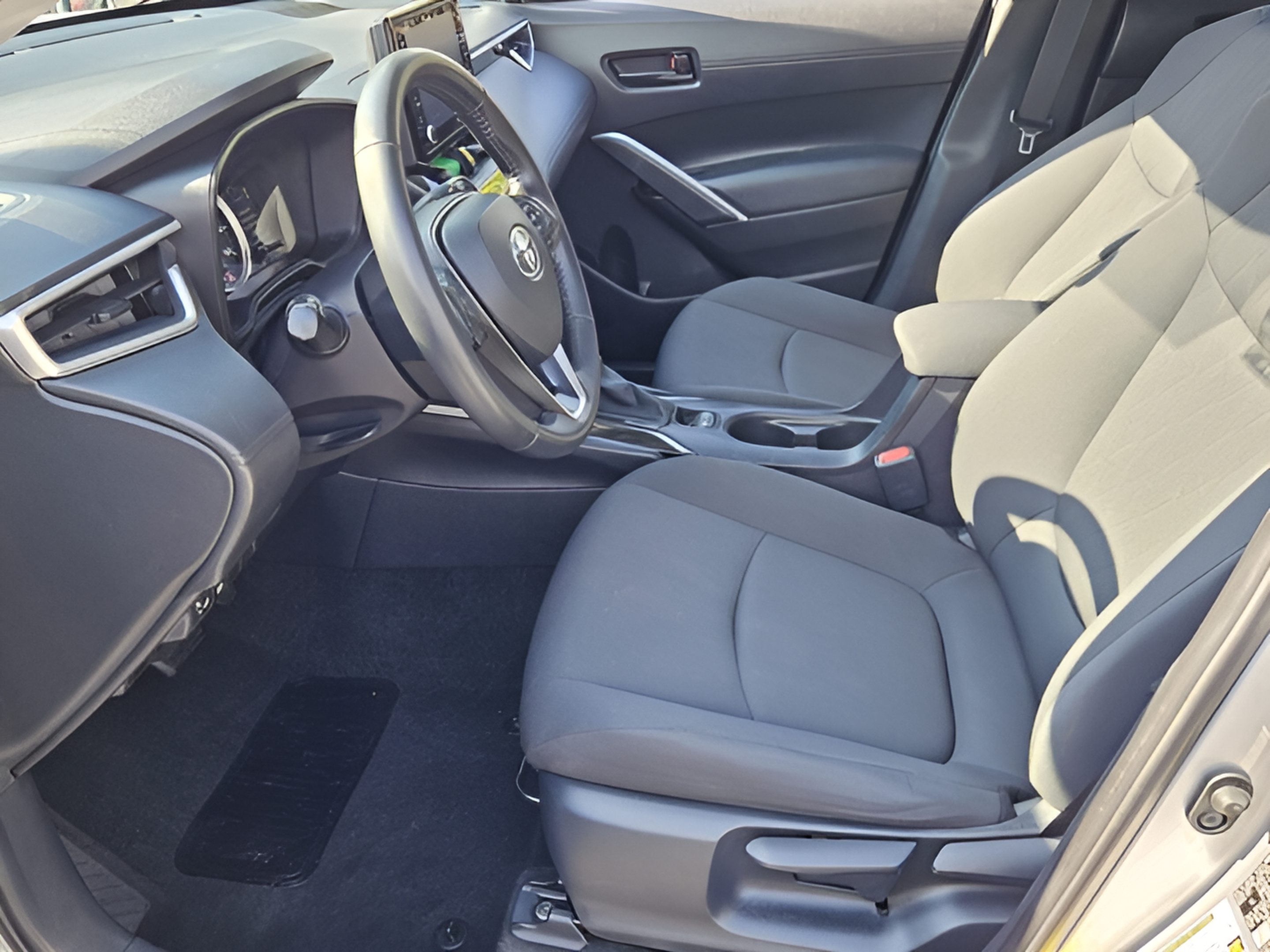 Certified 2022 Toyota Corolla Cross LE FWD image 12