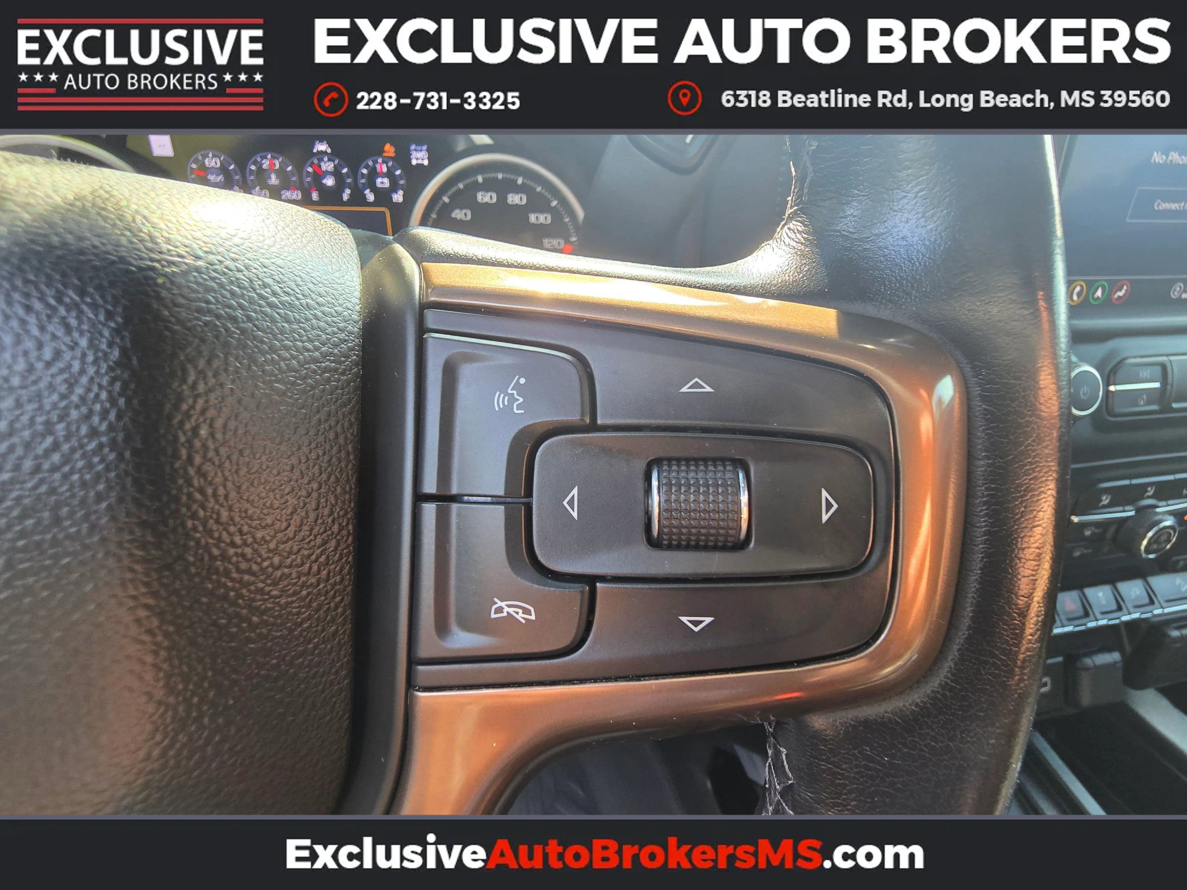 Used 2022 Chevrolet Silverado 1500 High Country w/ Technology Package image 37