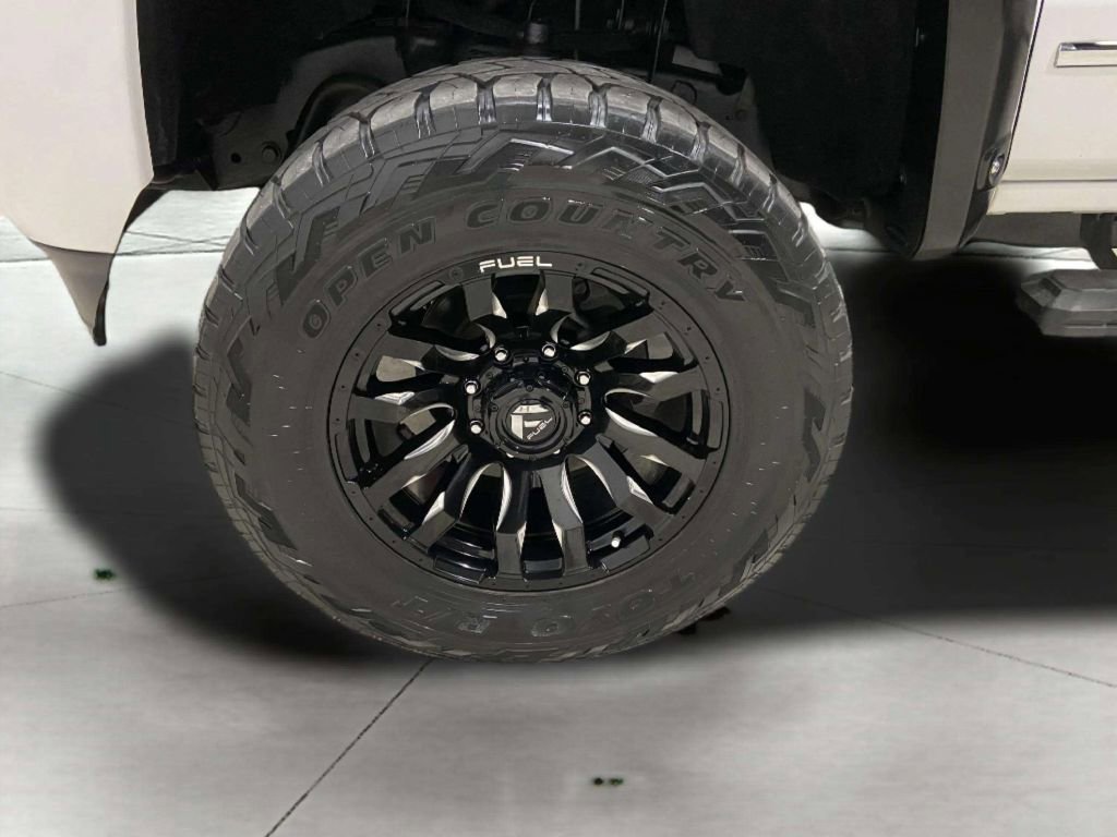 Used 2016 GMC Sierra 3500 Denali w/ Duramax Plus Package AWD/4WD image 11