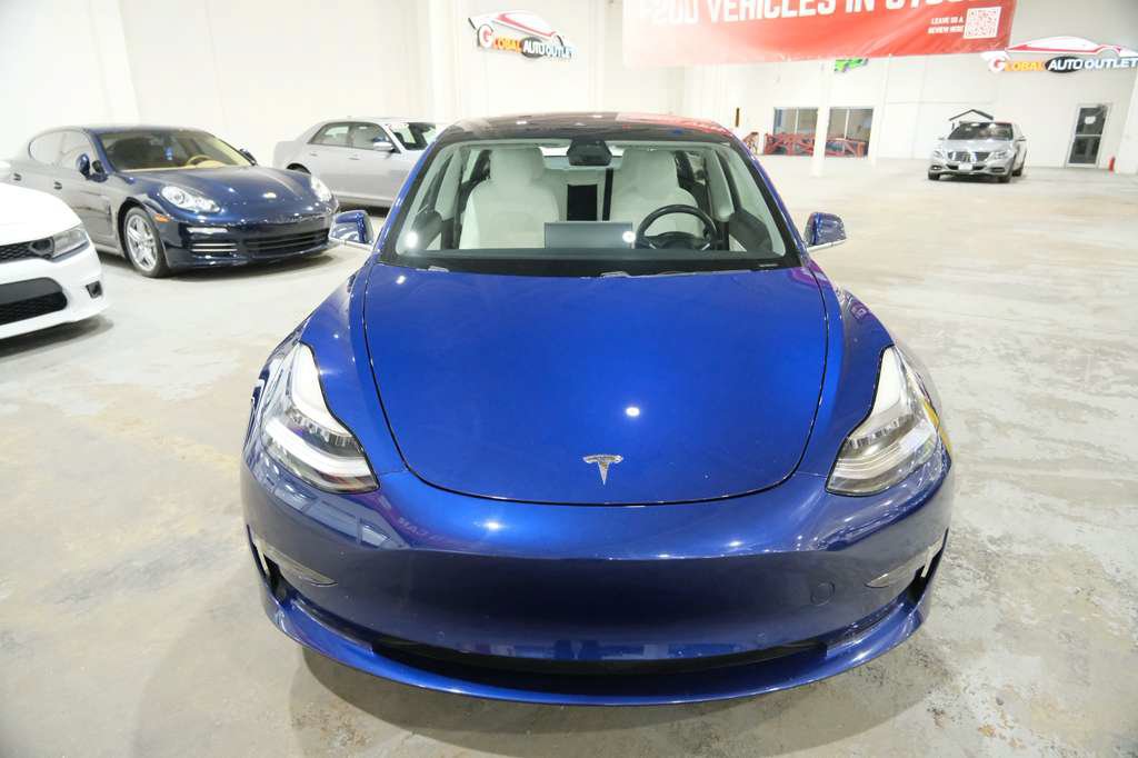 Used 2019 Tesla Model 3 Performance AWD/4WD image 3