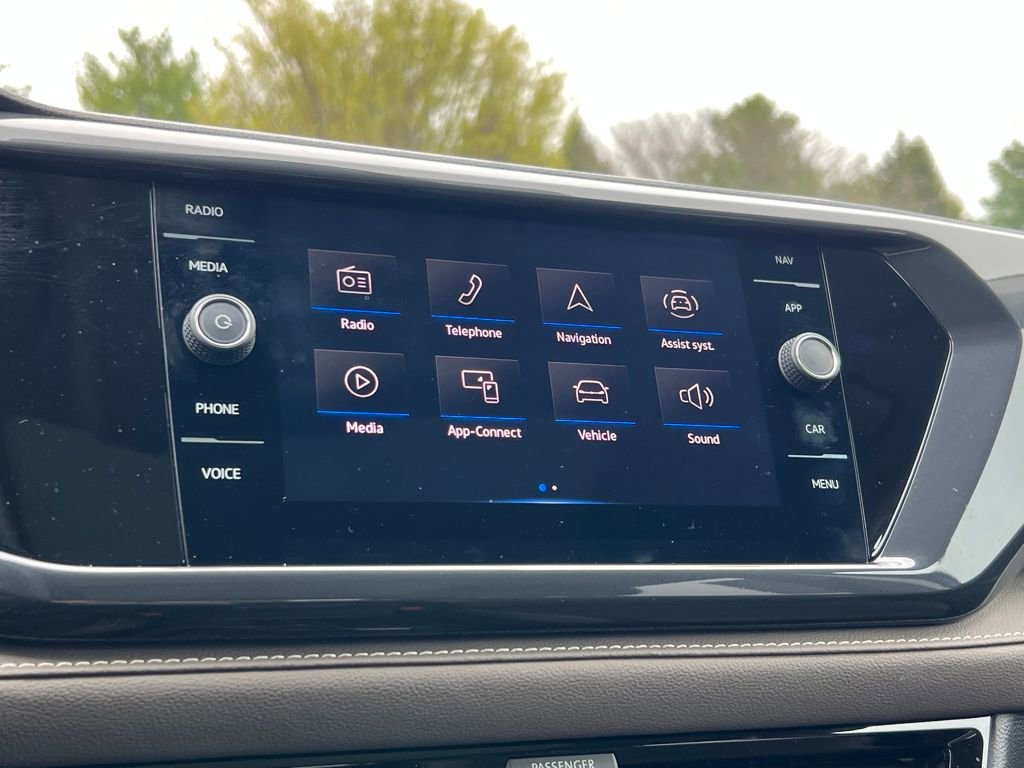 Used 2024 Volkswagen Taos SEL image 23