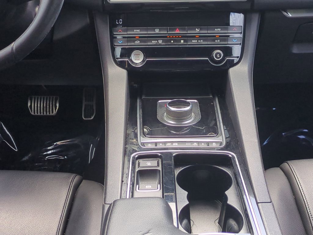 Used 2019 Jaguar F-PACE Premium AWD/4WD image 21