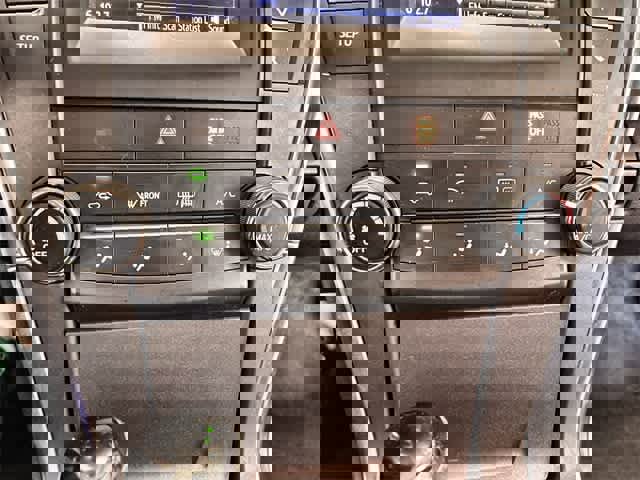 Used 2016 Toyota Camry SE image 38