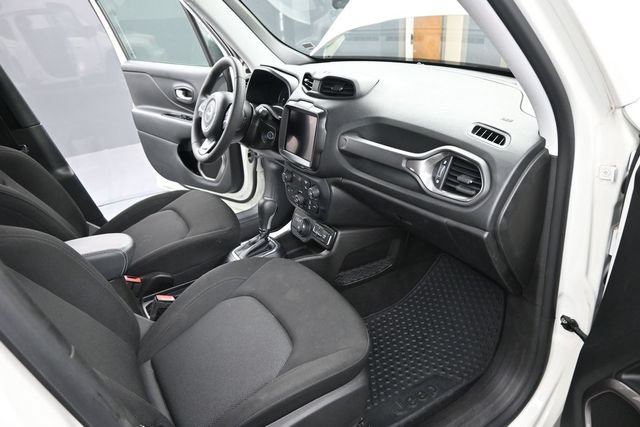 Used 2023 Jeep Renegade Latitude AWD/4WD image 24