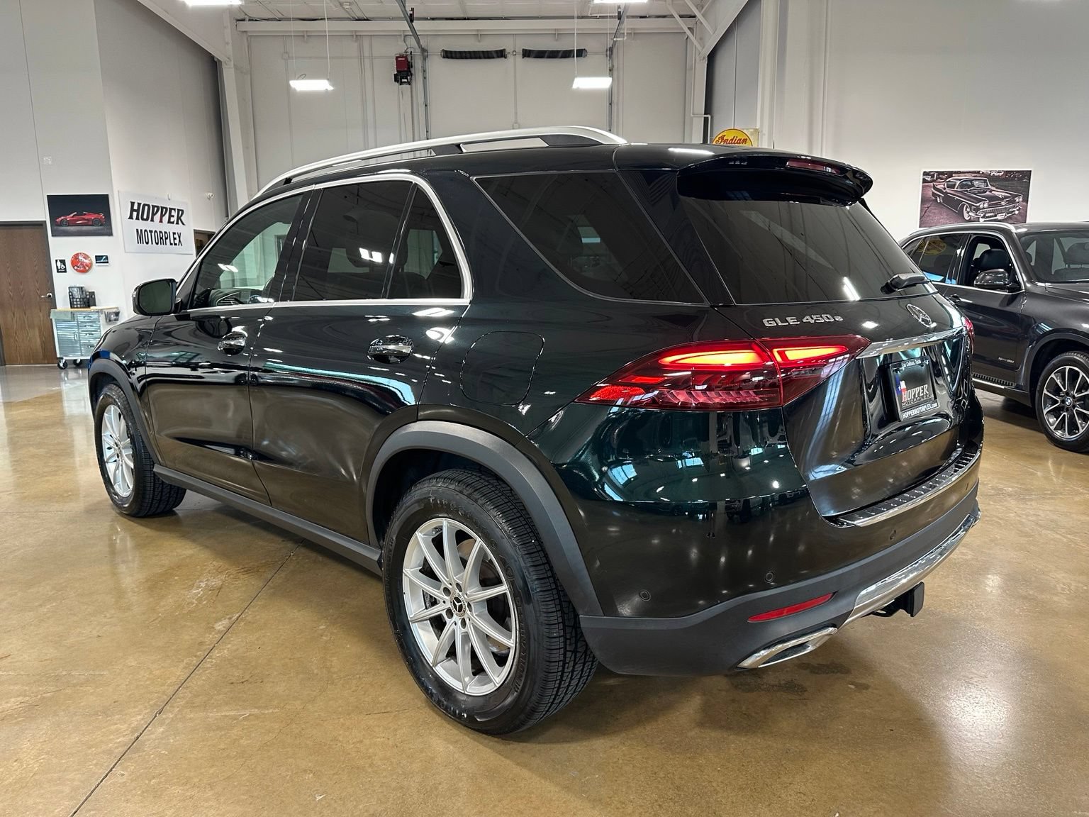 Used 2024 Mercedes-Benz GLE 450e 4MATIC image 5