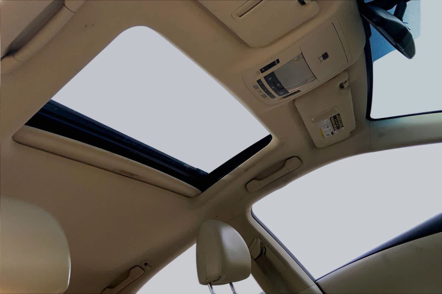 Used 2012 Lexus RX 450h AWD w/ Premium Pkg image 13