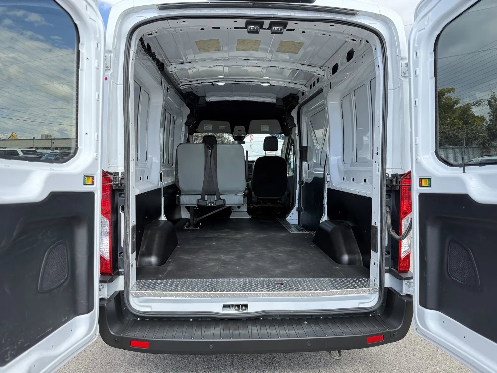 Used 2023 Ford Transit 250 Medium Roof AWD image 16