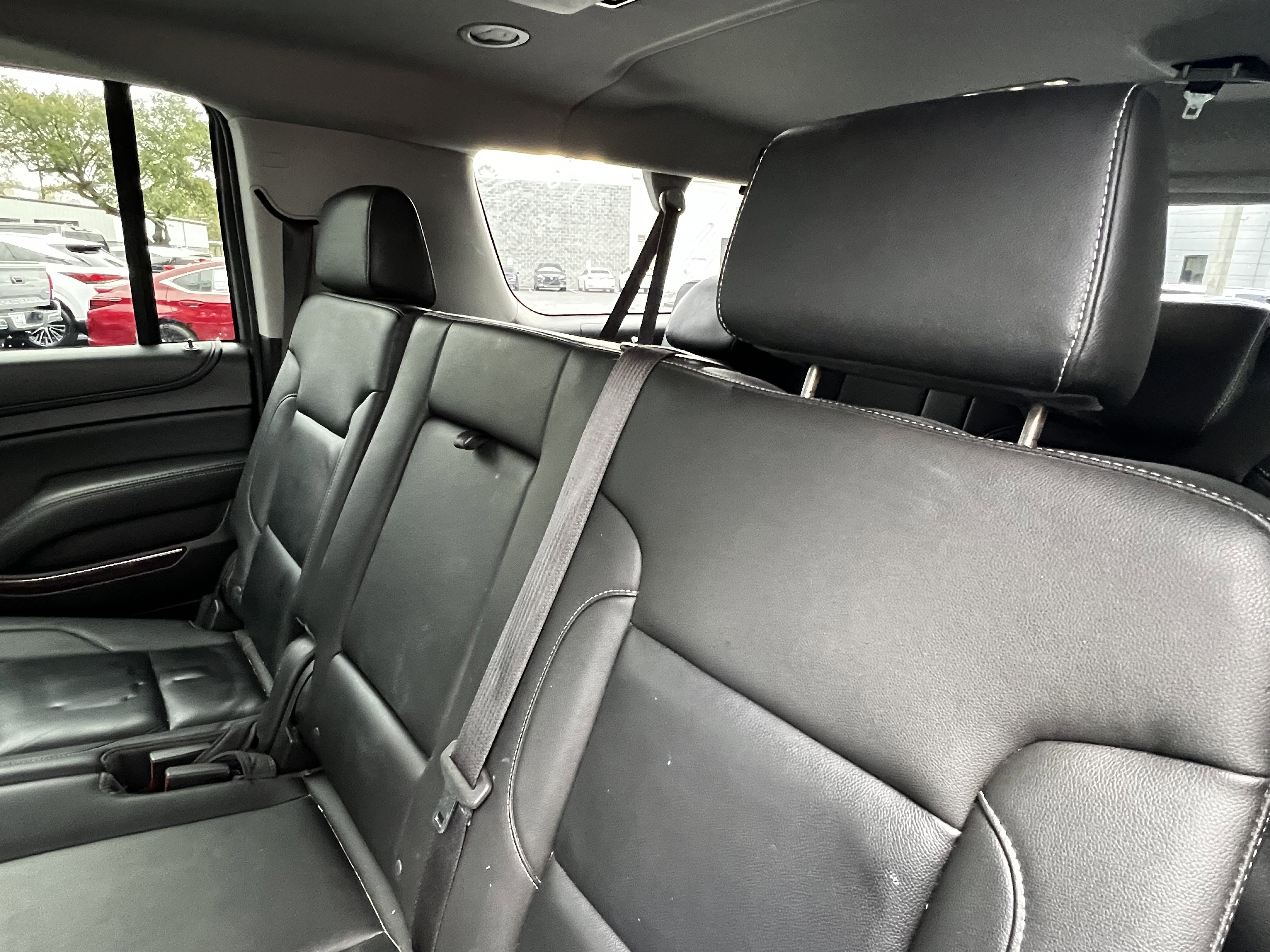 Used 2018 Chevrolet Suburban LT image 35