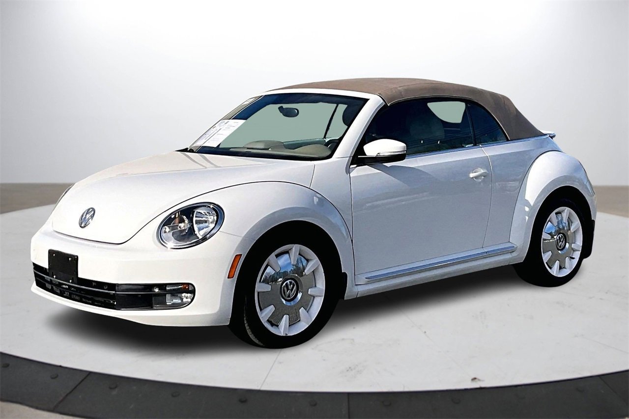 Used 2013 Volkswagen Beetle TDI image 4