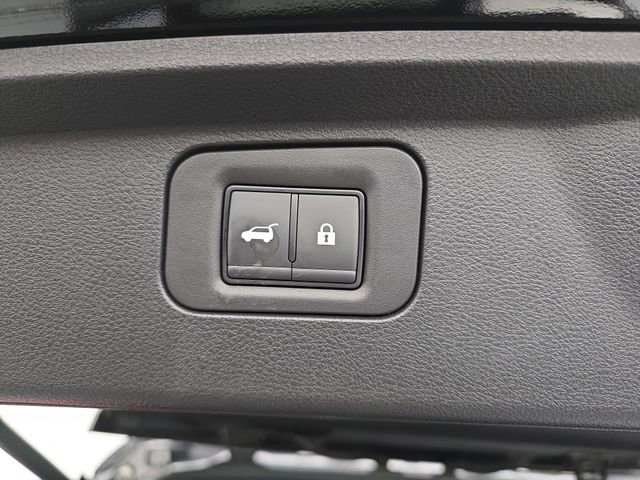 Used 2025 Nissan Armada SL image 42