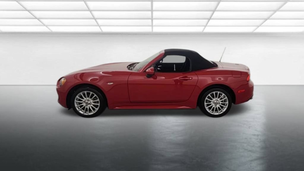 Used 2018 FIAT 124 Spider Classica RWD image 5