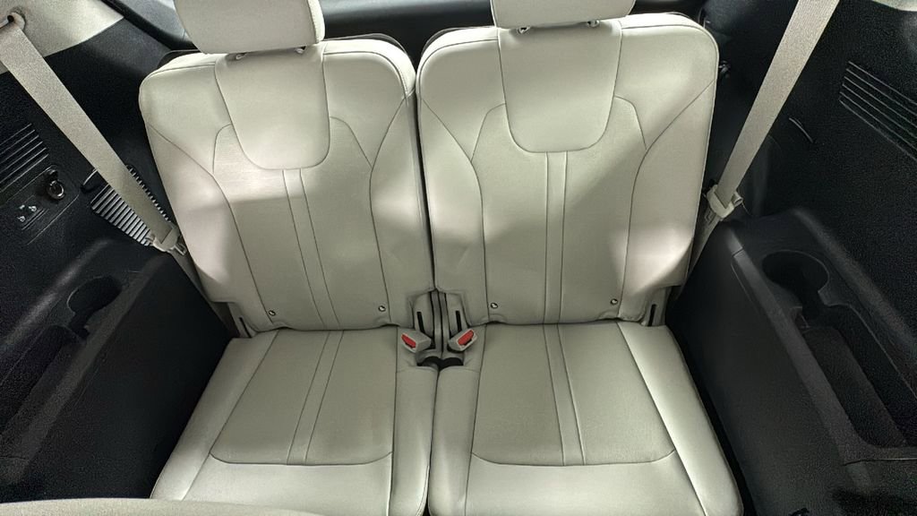 New 2025 Kia Sorento S image 15