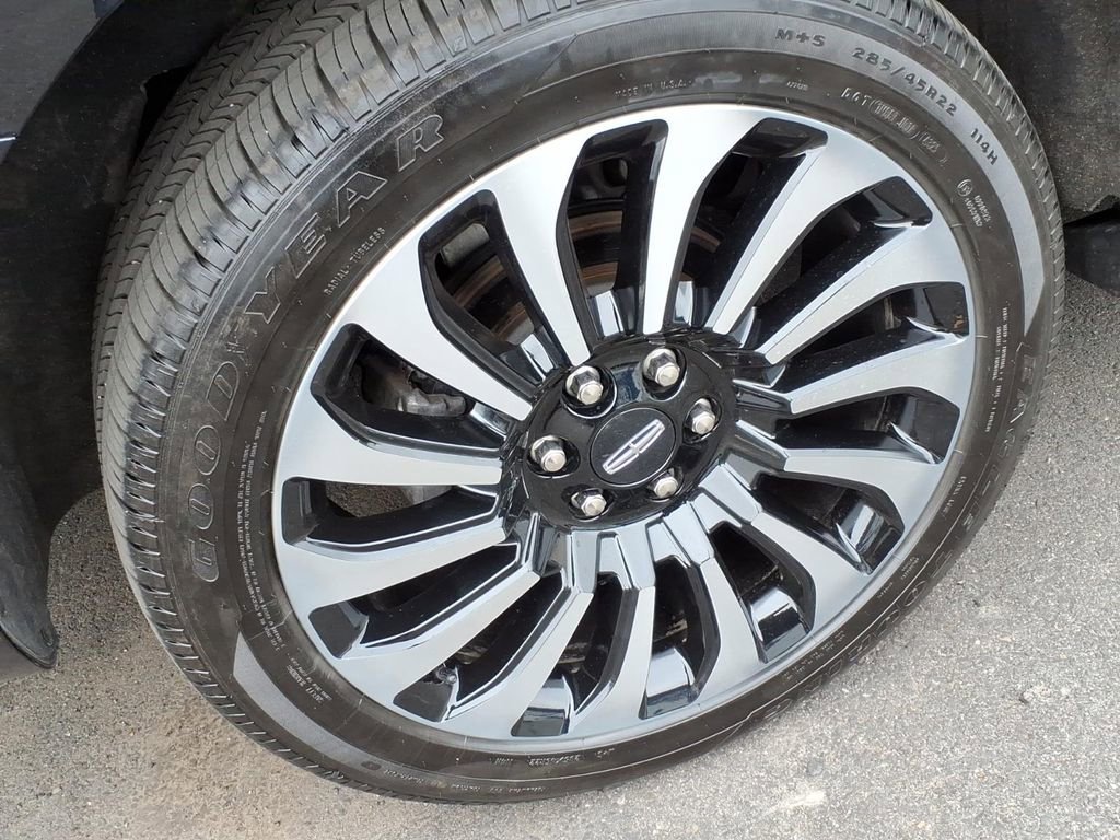 Certified 2023 Lincoln Navigator L Black Label AWD/4WD image 5