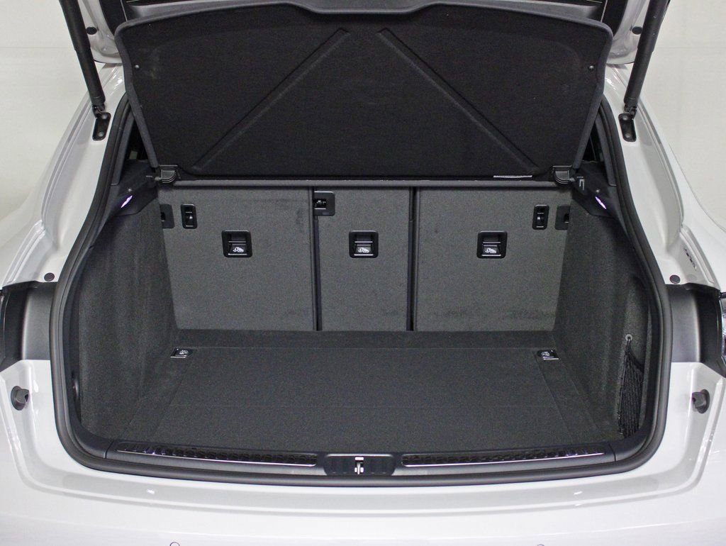 Certified 2026 Porsche Macan S image 14