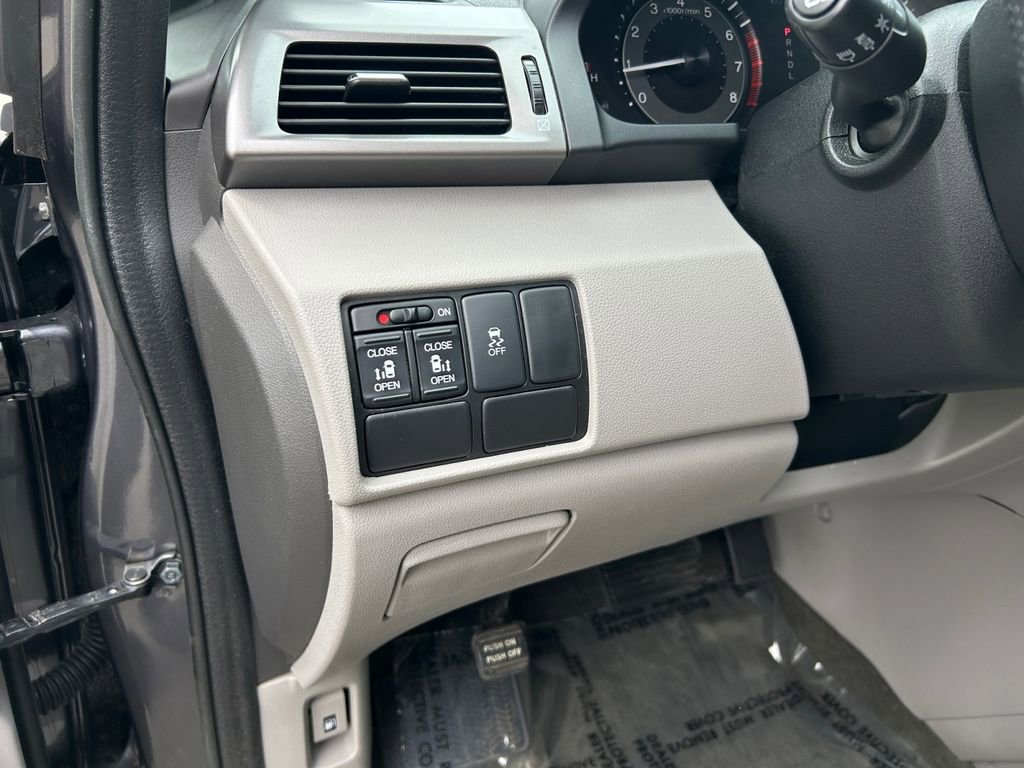 Used 2016 Honda Odyssey SE image 19