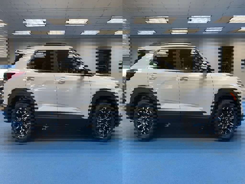 New 2025 Chevrolet TrailBlazer ACTIV w/ Convenience Package image 2