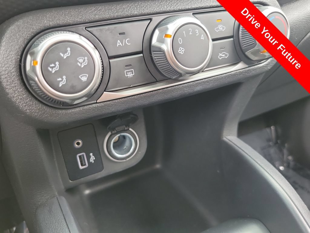 Used 2024 Nissan Kicks S FWD image 12