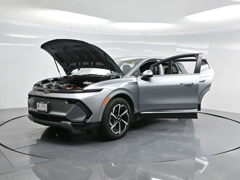 Used 2025 Chevrolet Equinox EV LT w/ Convenience Package image 46