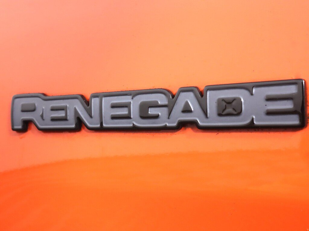 Used 2019 Jeep Renegade Altitude w/ Quick Order Package 2XM FWD image 35