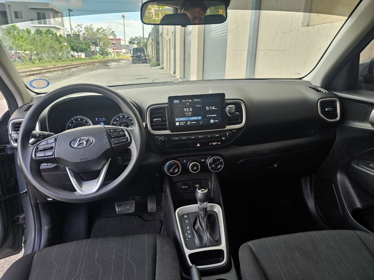 Used 2021 Hyundai Venue SE FWD image 23