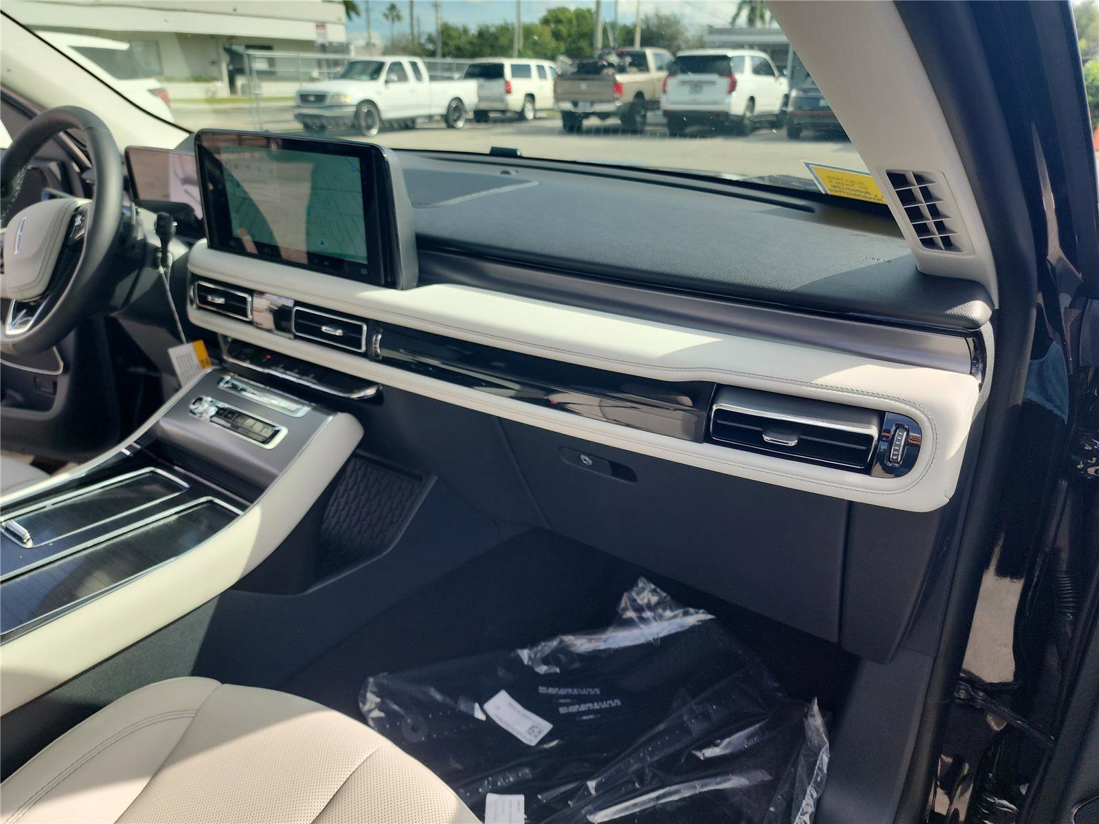 New 2026 Lincoln Aviator 2WD image 24