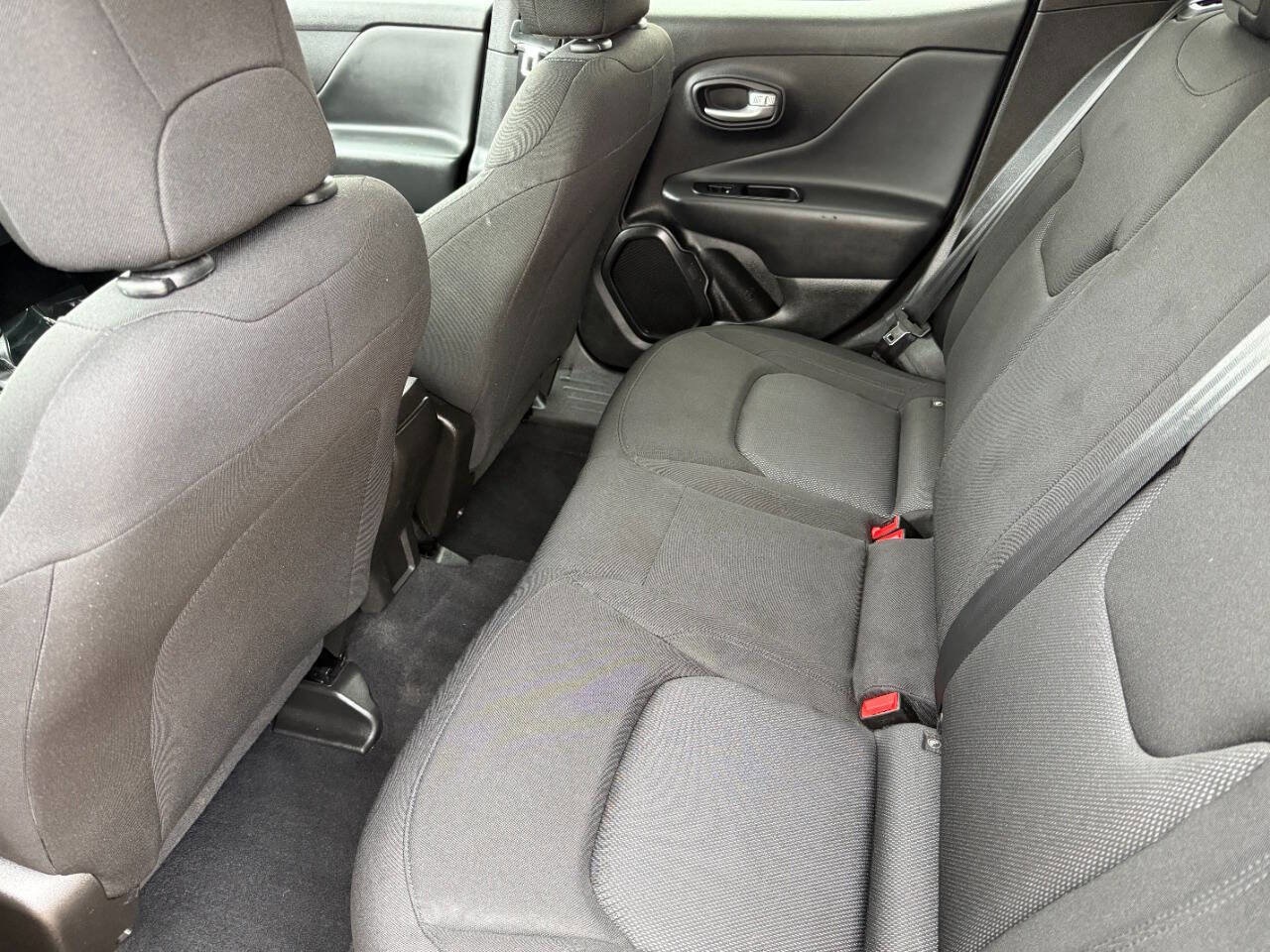 Used 2023 Jeep Renegade Latitude image 11