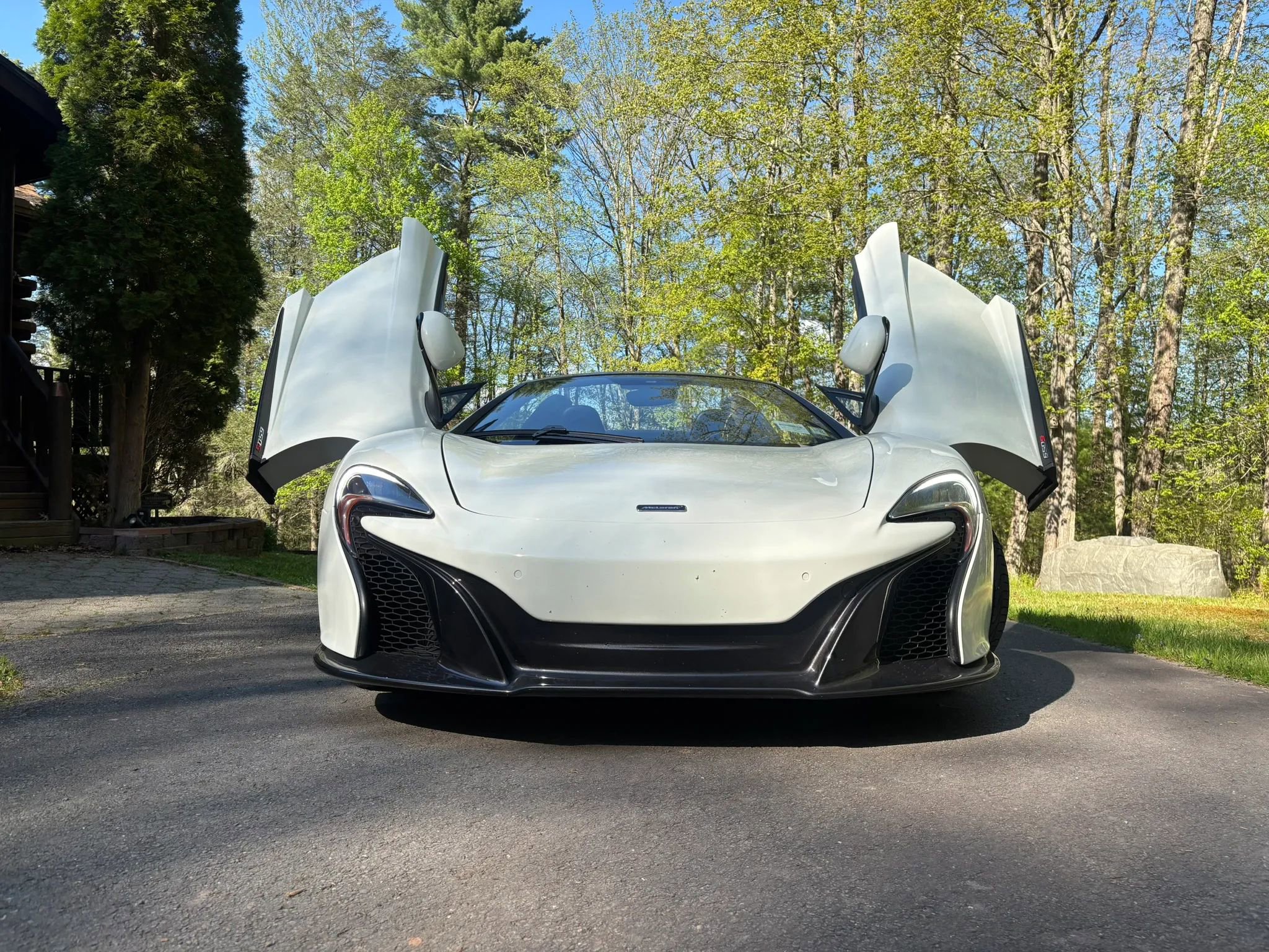 Used 2015 McLaren 650S Spider RWD image 9