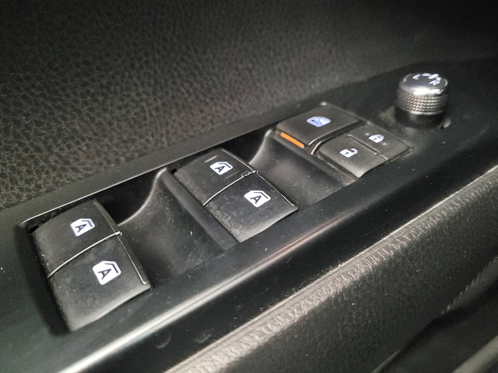 Used 2020 Toyota Camry XSE w/ Navigation Package image 27