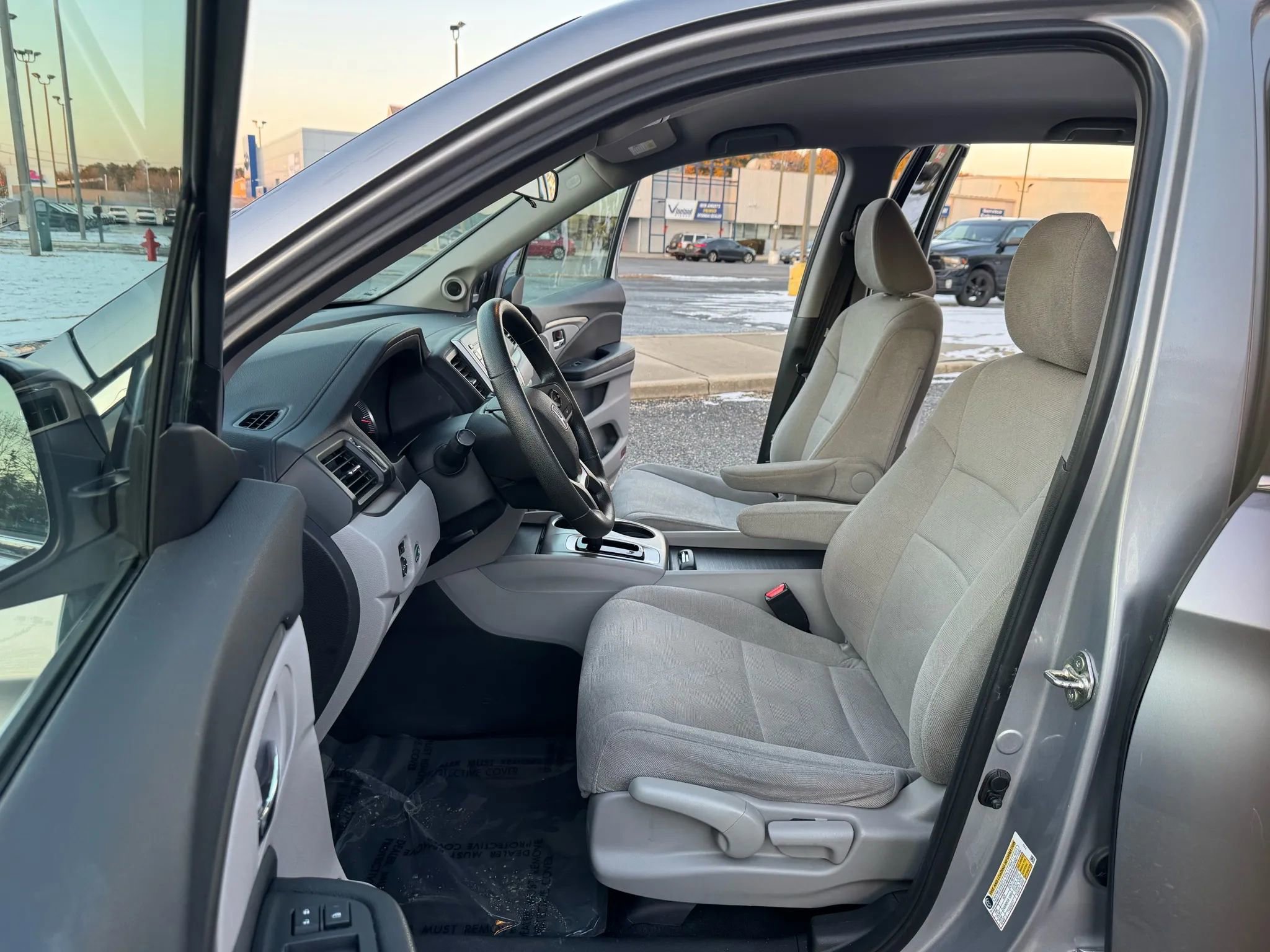 Used 2019 Honda Pilot LX image 9