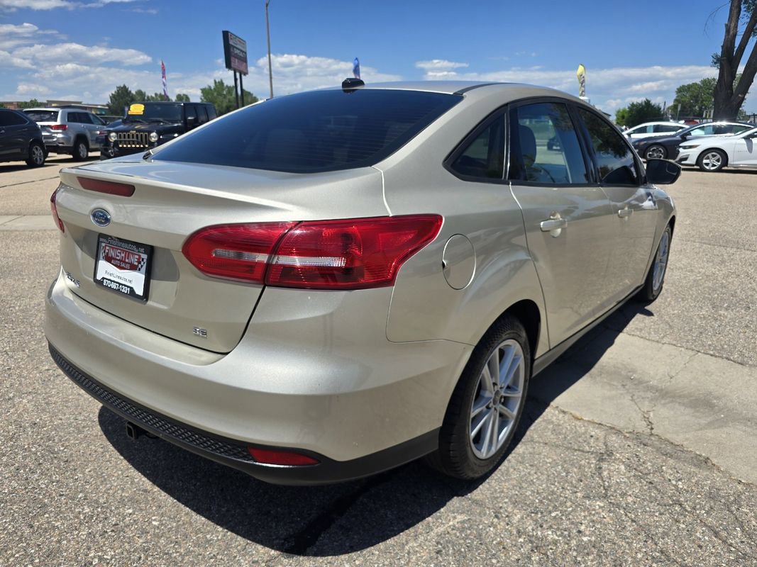 Used 2017 Ford Focus SE image 5